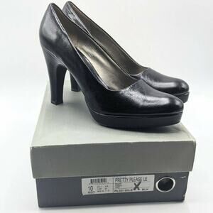 Kenneth Cole Reaction Black Leather Heels Size 10 in Box